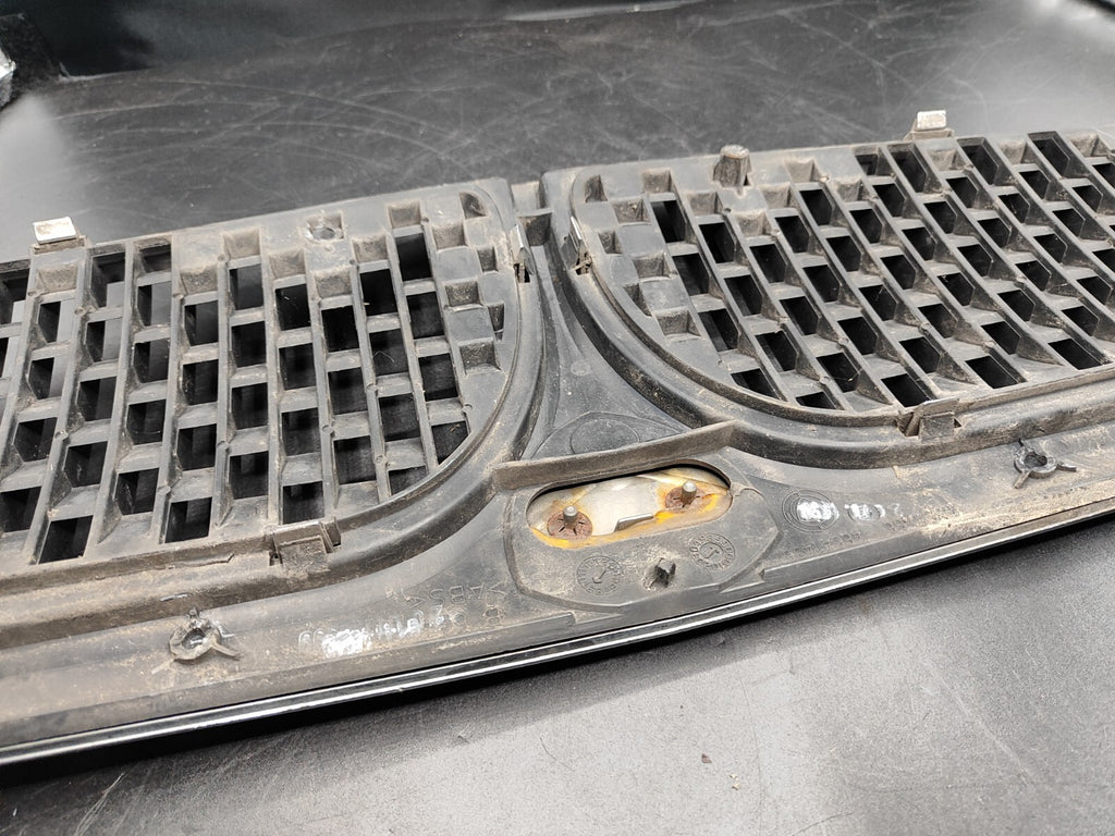 Lancia Lybra 2002 Front Bumper Upper Chrome Grill 46541435