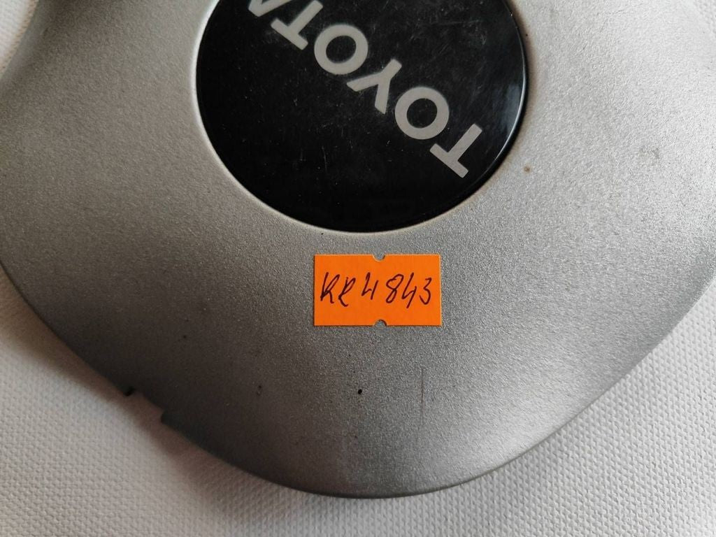 Toyota Avensis T220 2001 Original wheel cap 14180REM 14180