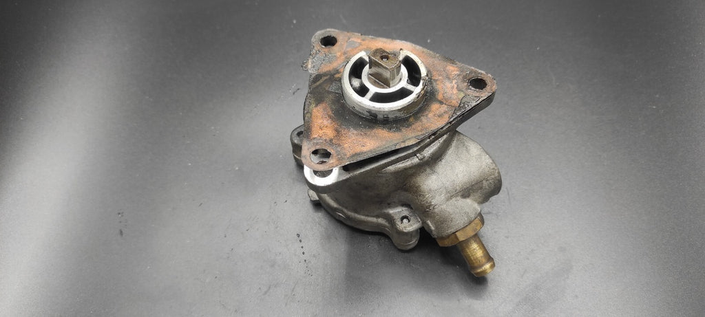 Alfa Romeo 147 1.9JTD 85kW Diesel 2003 Engine Vacuum Valve Pump 46533295