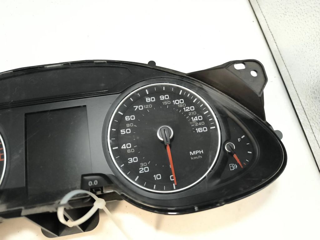 8K0920982D Audi A4 S4 B8 8K 2.0T 2013 Petrol speedometer instrument cluster 