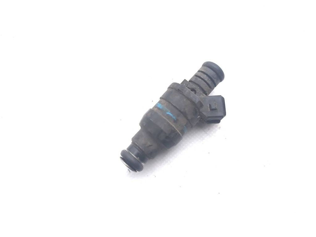 BMW 3 318i E36 1993 Petrol fuel injector 1731357 