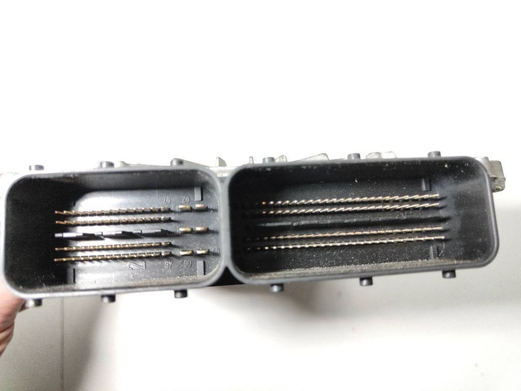 Volvo S60 2.0D 120kW 2012 P31303388 Engine control unit module ECU 