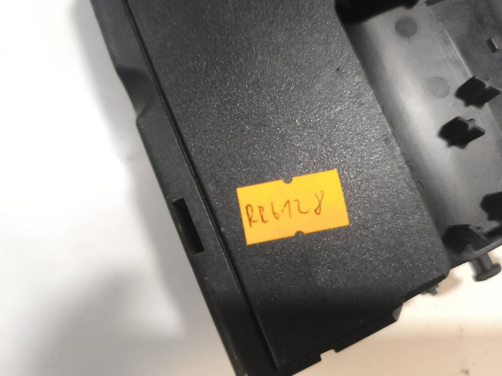 Mercedes-Benz E A207 2009 Fuse box module A2075401550 