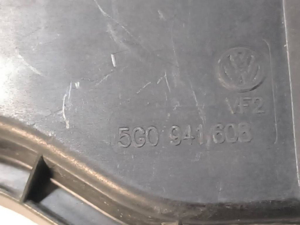 Volkswagen Golf VII 2014 right headlight headlamp dust cover cap 5G0941608 