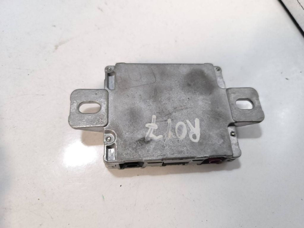 BMW 3 F30 F35 F31 2017 Aerial antenna amplifier 9128982 