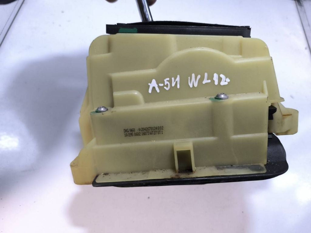 Mercedes-Benz E W212 2013 gear selector shifter A2042678124 