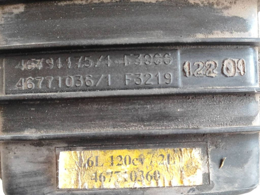 Alfa Romeo 147 1.6 2000 Petrol air filter box 46791175 