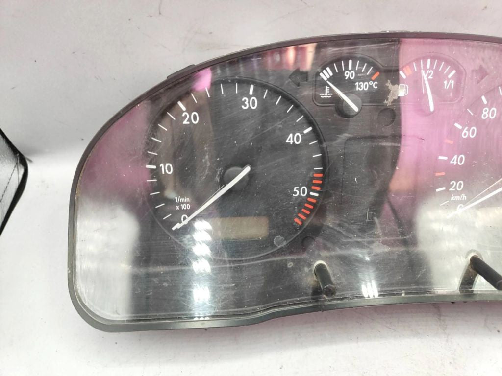 09051969906 Volkswagen PASSAT B5 1997 speedometer instrument cluster 