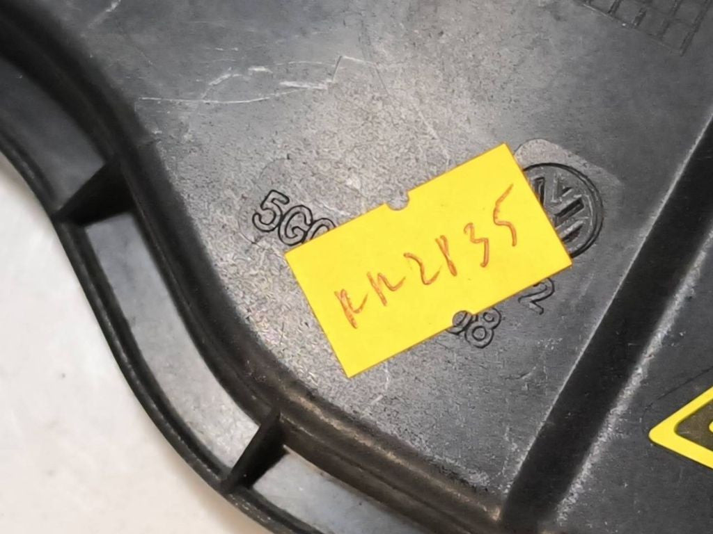 Volkswagen Golf VII 2014 right headlight headlamp dust cover cap 5G0941608 