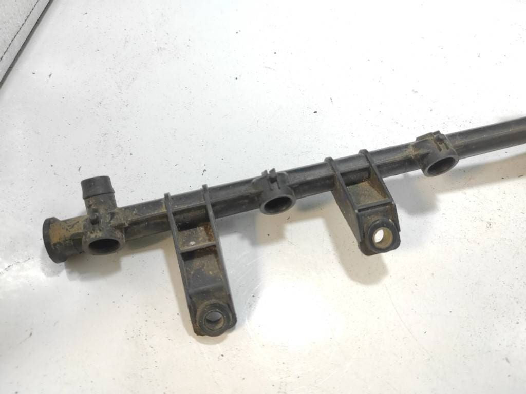 Renault Megane I 1999 fuel rail line pipe 7700854726 