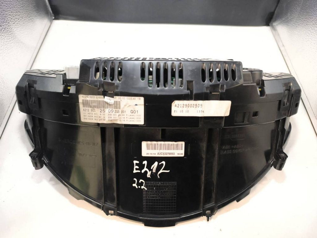 Mercedes-Benz E W212 2010 speedometer instrument cluster A2129002509 