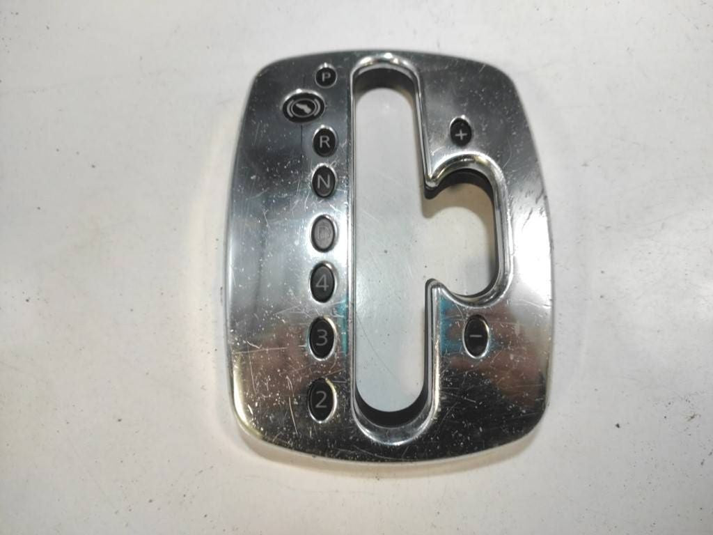 Volkswagen PASSAT B5.5 2001 Gear shifter surround trim plastic 60200504 