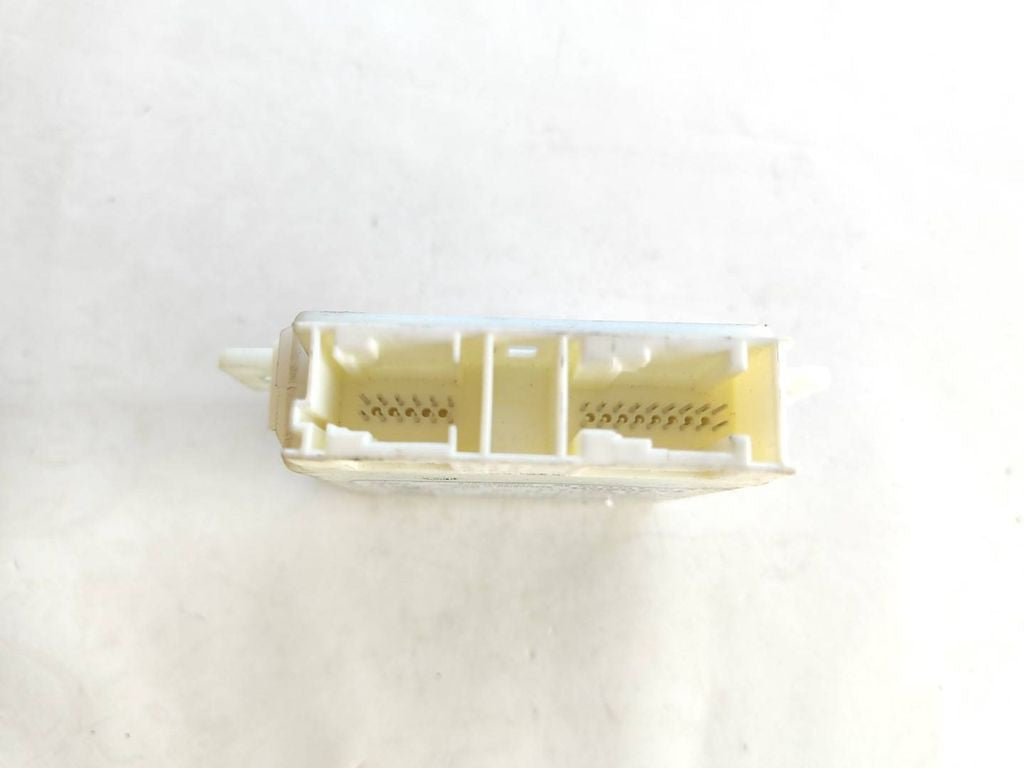 Mercedes-Benz C W204 2013 Parking PDC control unit module A2049004106 