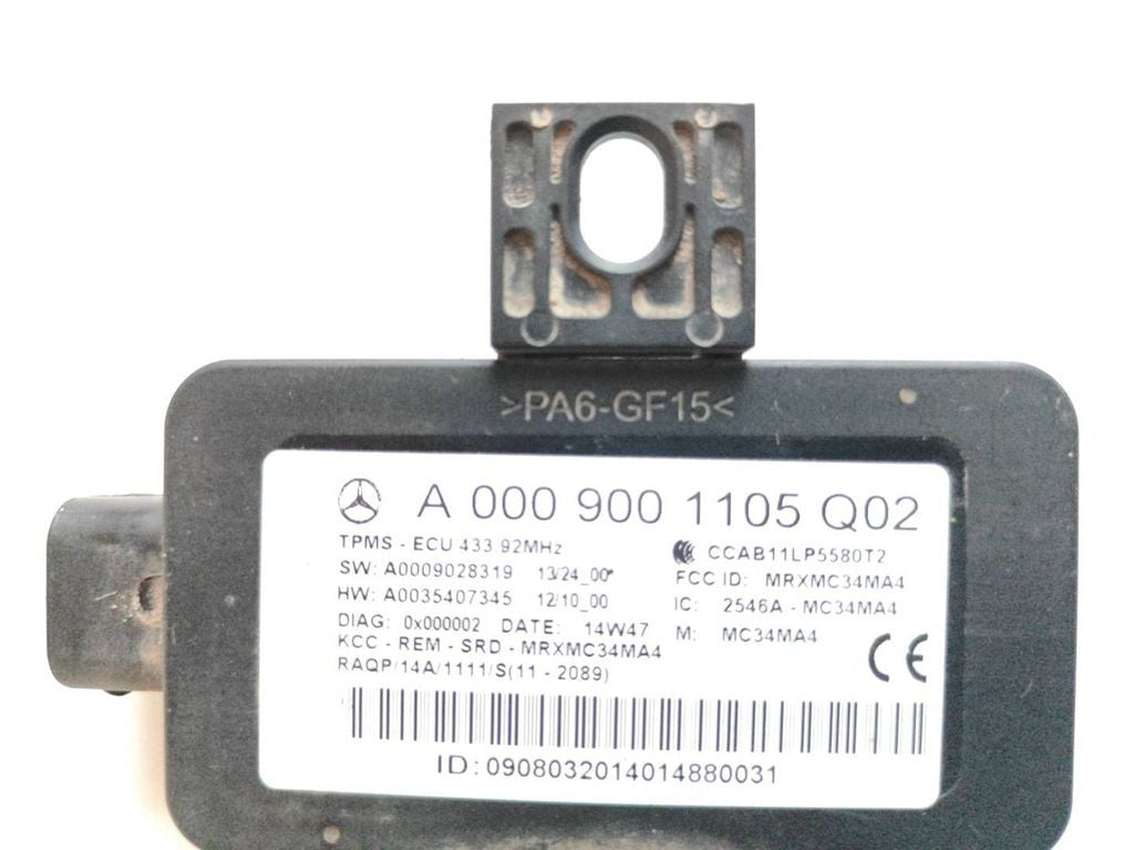 Mercedes-Benz C W205 2014 Tyre pressure control module A0009001105 