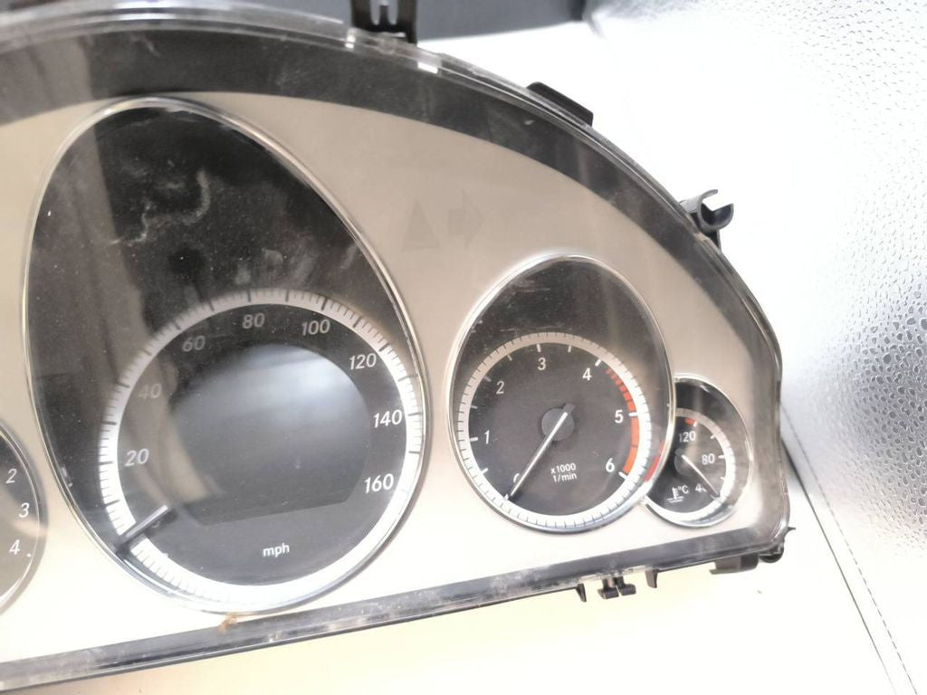 Mercedes-Benz E W212 2011 speedometer instrument cluster A2129002010 