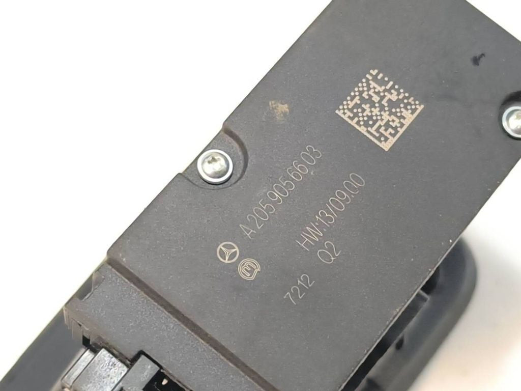 Mercedes-Benz C W205 2016 Hand parking brake switch A2059056603 