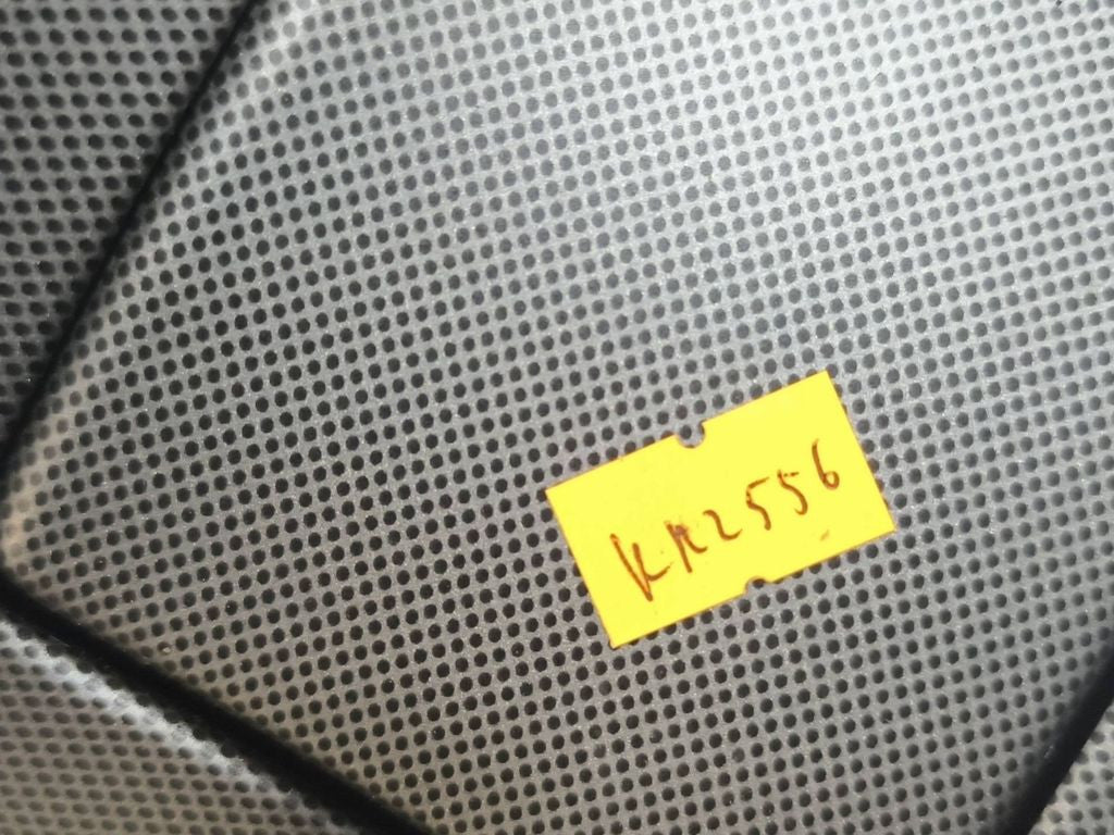 Toyota Avensis T250 2.0D4D 2006 Gear shifter surround trim plastic 9214L 