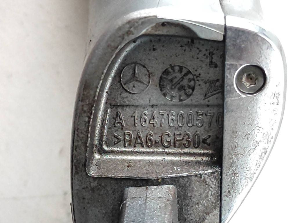 Mercedes-Benz ML W164 2011 rear door exterior handle A1647600570 