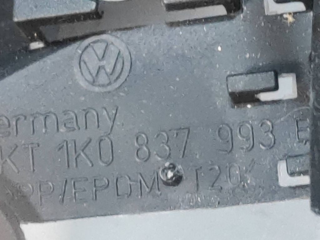 Volkswagen Golf V 2006 Front door left speaker trim 1K0837993B