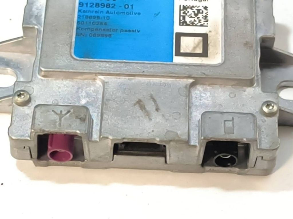 BMW 3 F30 F35 F31 2017 Aerial antenna amplifier 9128982 