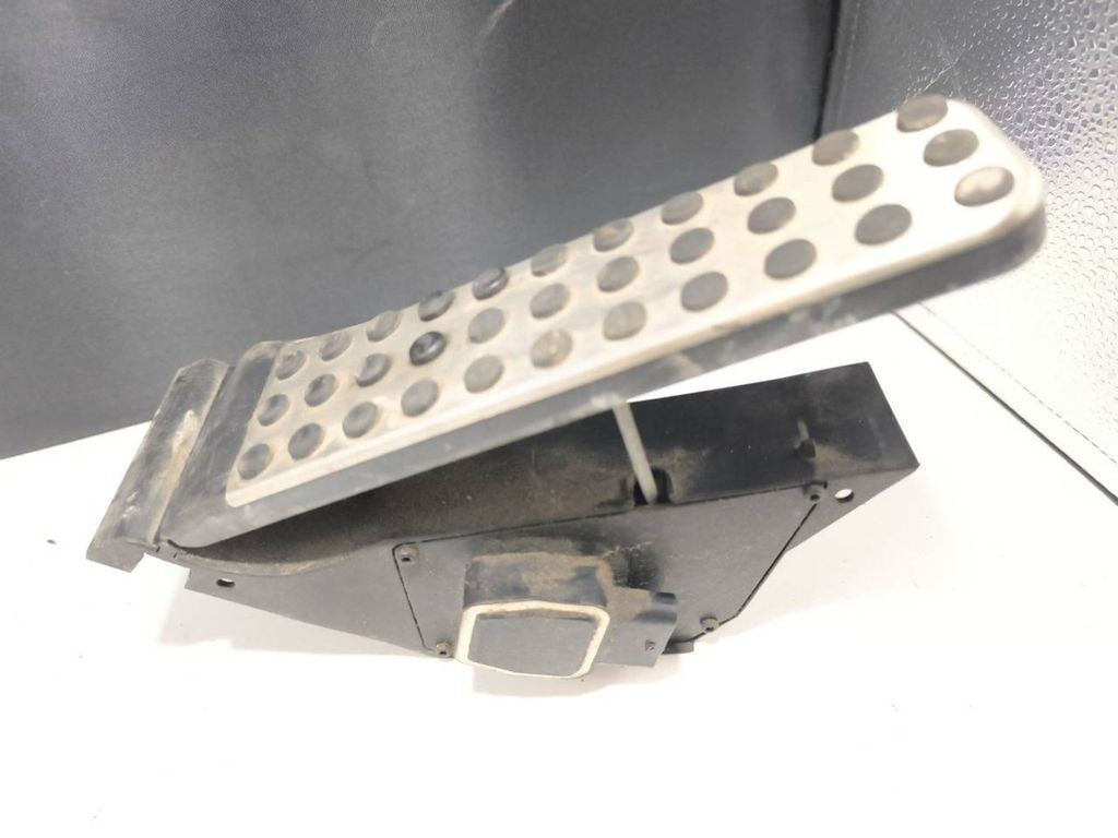 Mercedes-Benz C W204 2008 Diesel accelerator throttle pedal A2043000182 