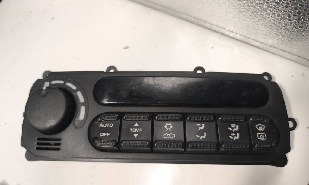 Chrysler 300M 2001 Climate control unit module 1730000631 