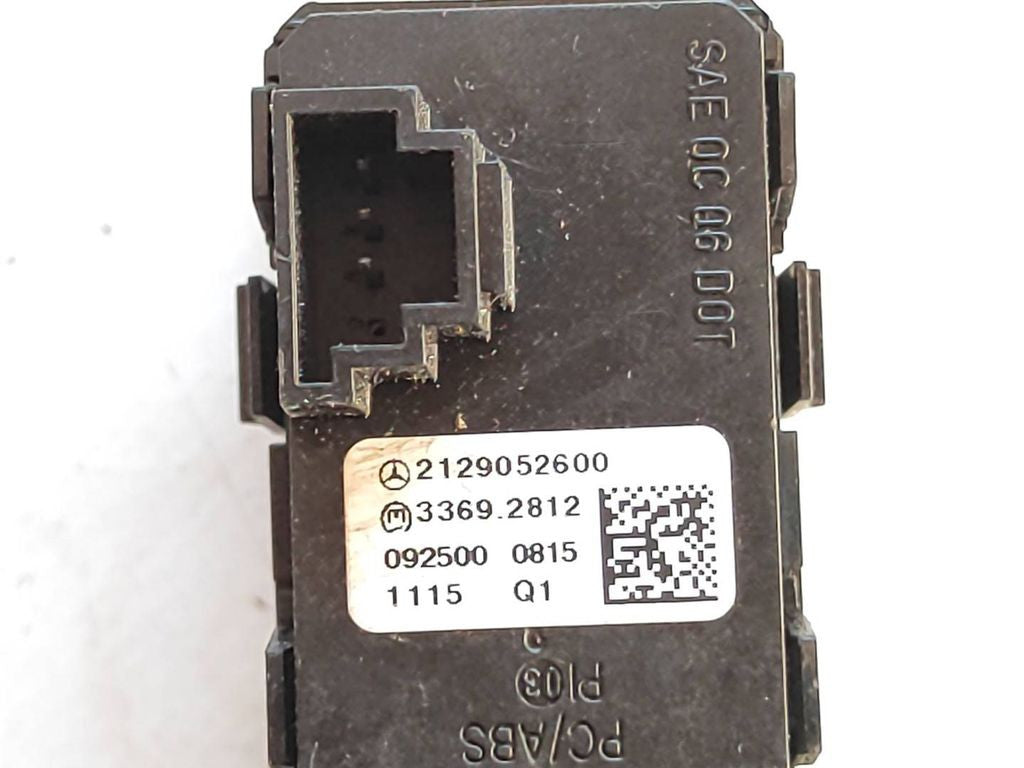 Mercedes-Benz E W212 2009 Hazard light switch 2129052600 
