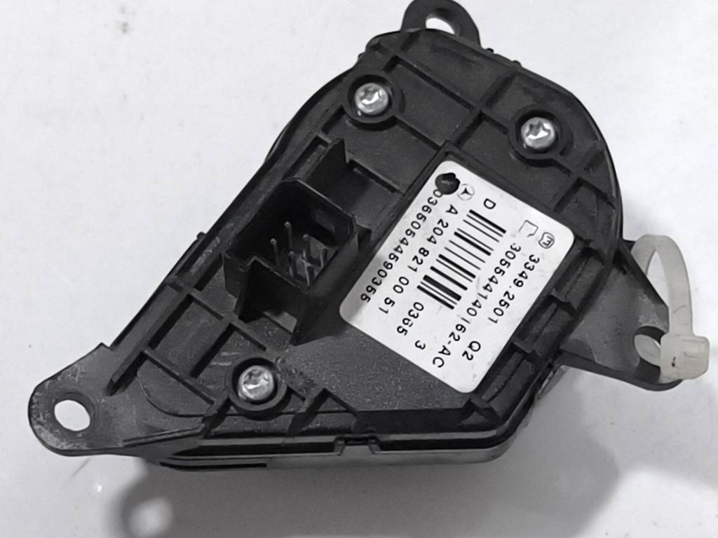 Mercedes-Benz C W204 2009 Steering wheel buttons A2048210051 