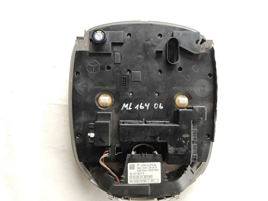 Mercedes-Benz R W251 2007 front seat light A2518206710 