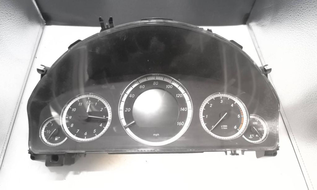 Mercedes-Benz E W212 2010 speedometer instrument cluster A2129002709 