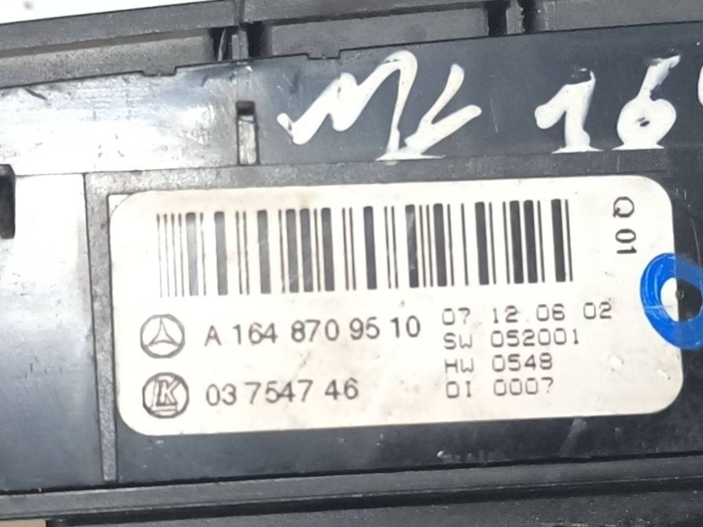 Mercedes-Benz ML W164 2007 A set of switches A1648709510 