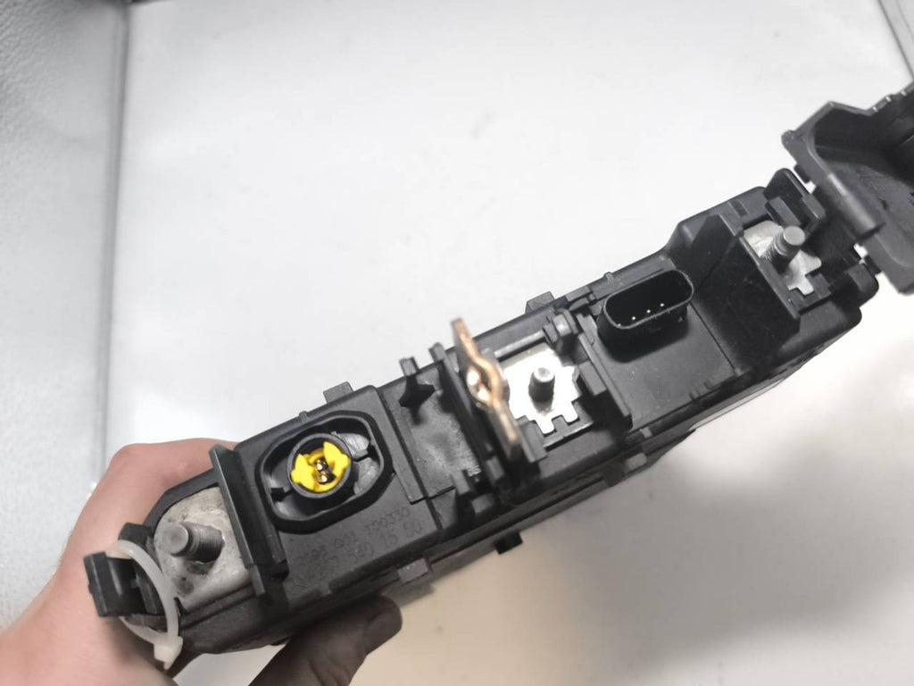 Mercedes-Benz E A207 2009 Fuse box module A2075401550 