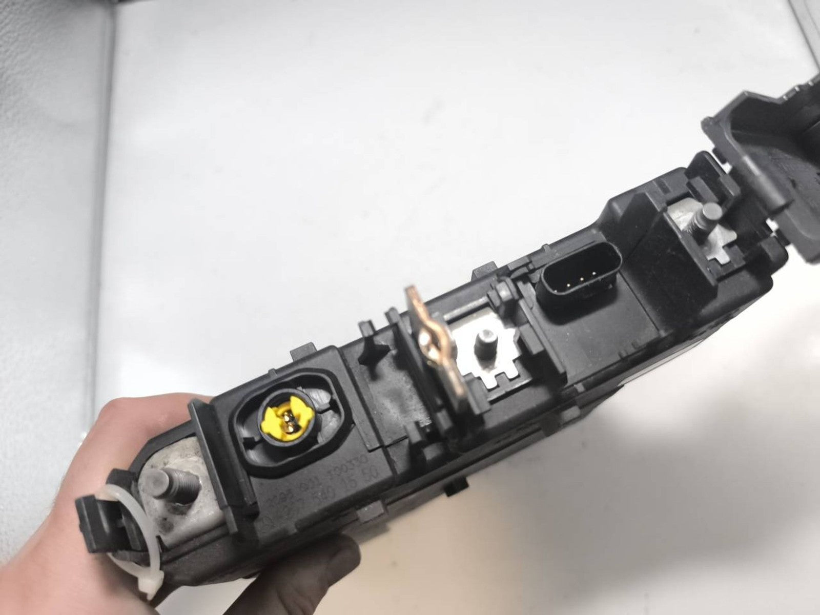Mercedes-Benz E A207 2009 Fuse box module A2075401550 
