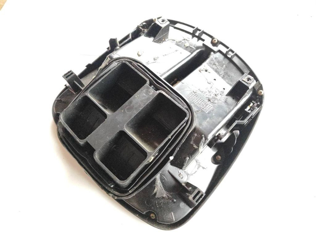 Alfa Romeo 147 TS 2001 Front dash center air vent grill 