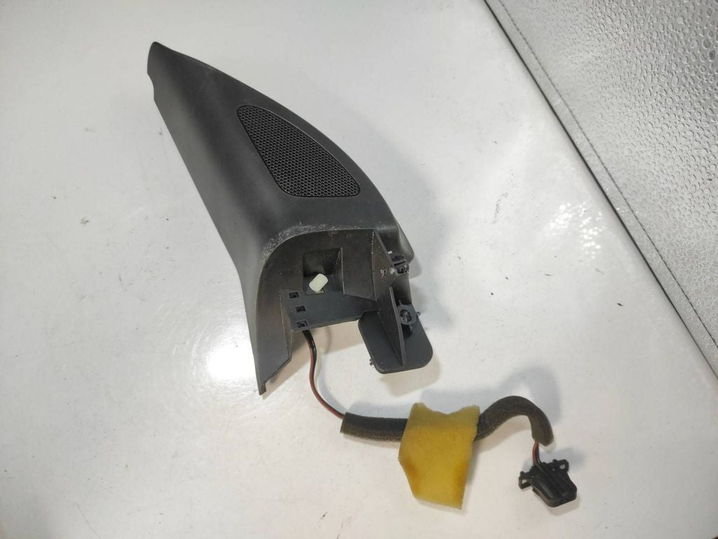 Volkswagen Golf V 2006 Front door left speaker trim 1K0837993B