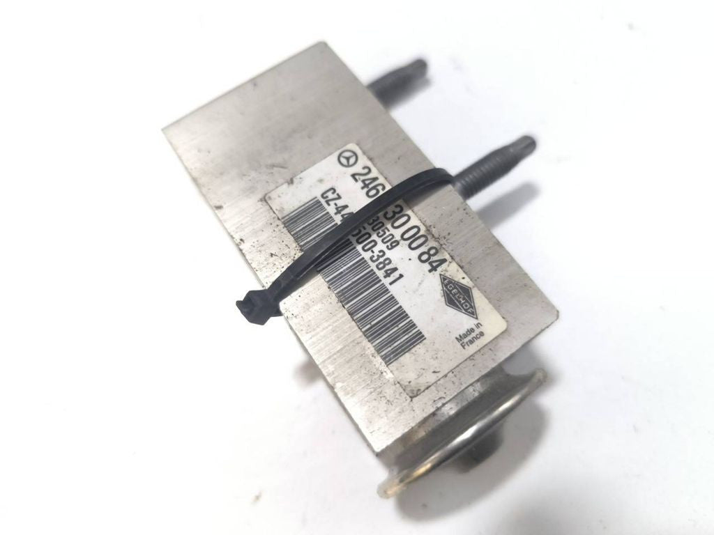 Mercedes-Benz B W246 W242 2013 Air conditioning AC expansion valve 