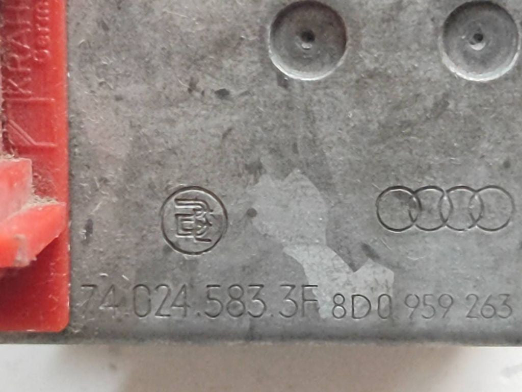 Volkswagen PASSAT B5 2000 Heater regulator blower fan resistor 8D0959263 