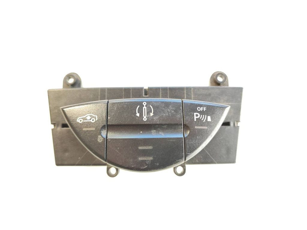 Mercedes-Benz E W211 2004 Parking PDC sensor switch 2118217058 