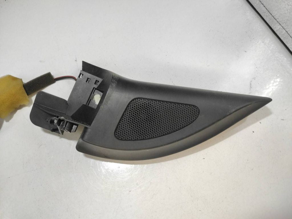 Volkswagen Golf V 2006 Front door left speaker trim 1K0837993B