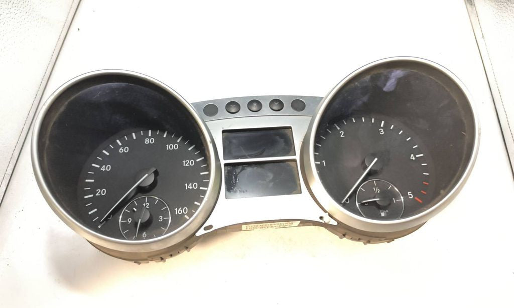 Mercedes-Benz ML W164 2007 speedometer instrument cluster A2514402111 