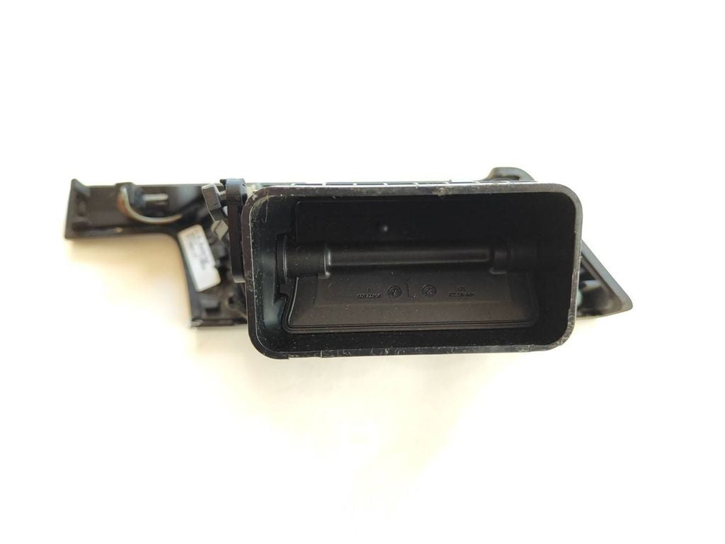 Mercedes-Benz E W212 2009 dashboard side air vent grill trim A2128300254 