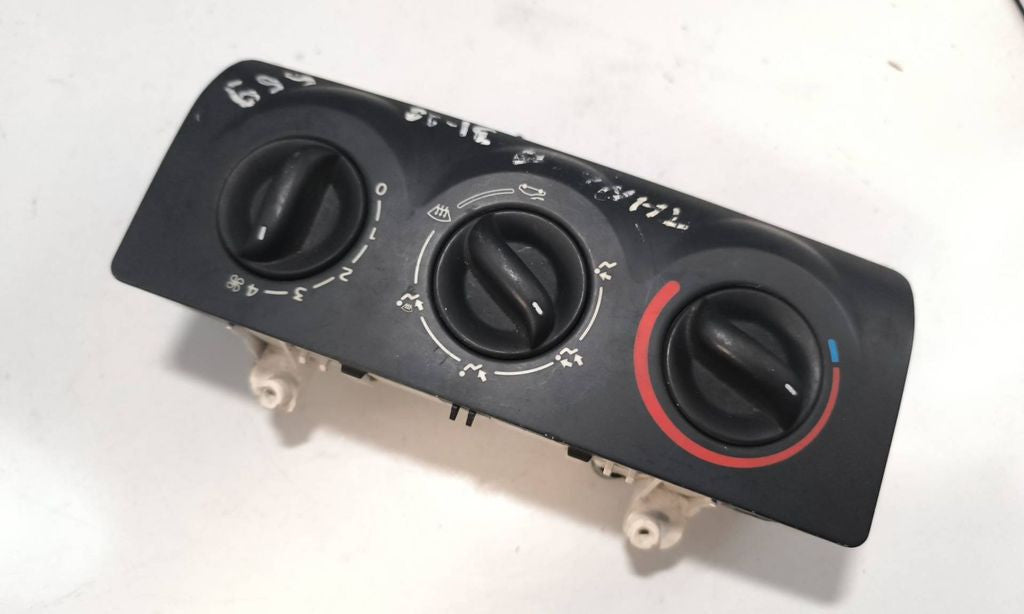 Renault Thalia I 2004 Climate control unit module 69520004 