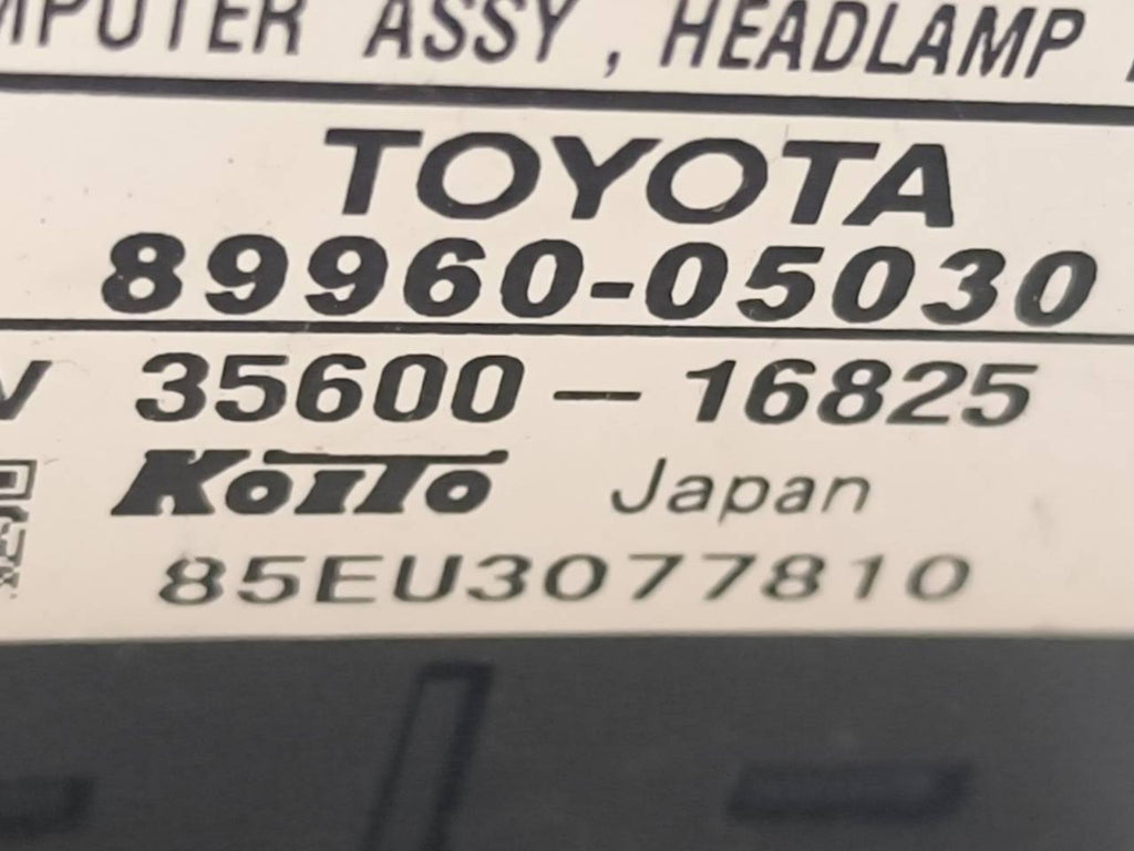 Toyota Avensis T250 2006 Light control module unit LCM 8996005030 