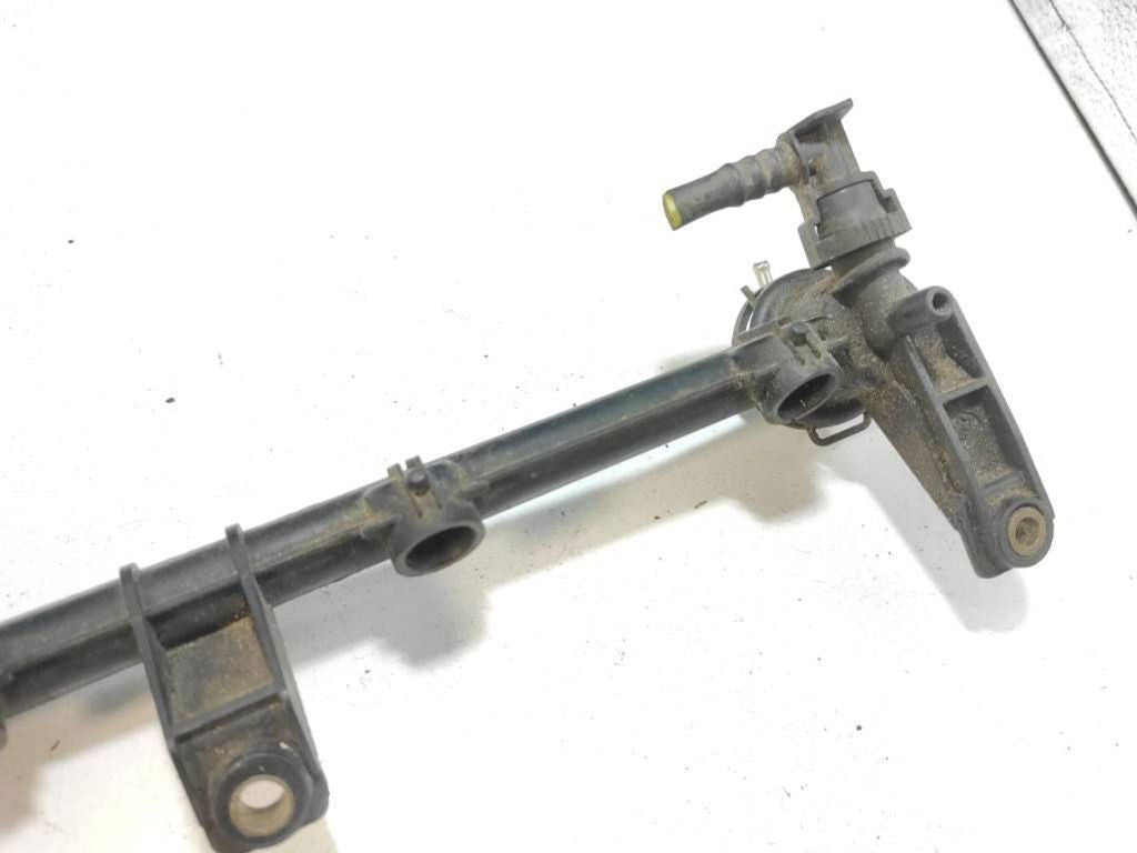 Renault Megane I 1999 fuel rail line pipe 7700854726 