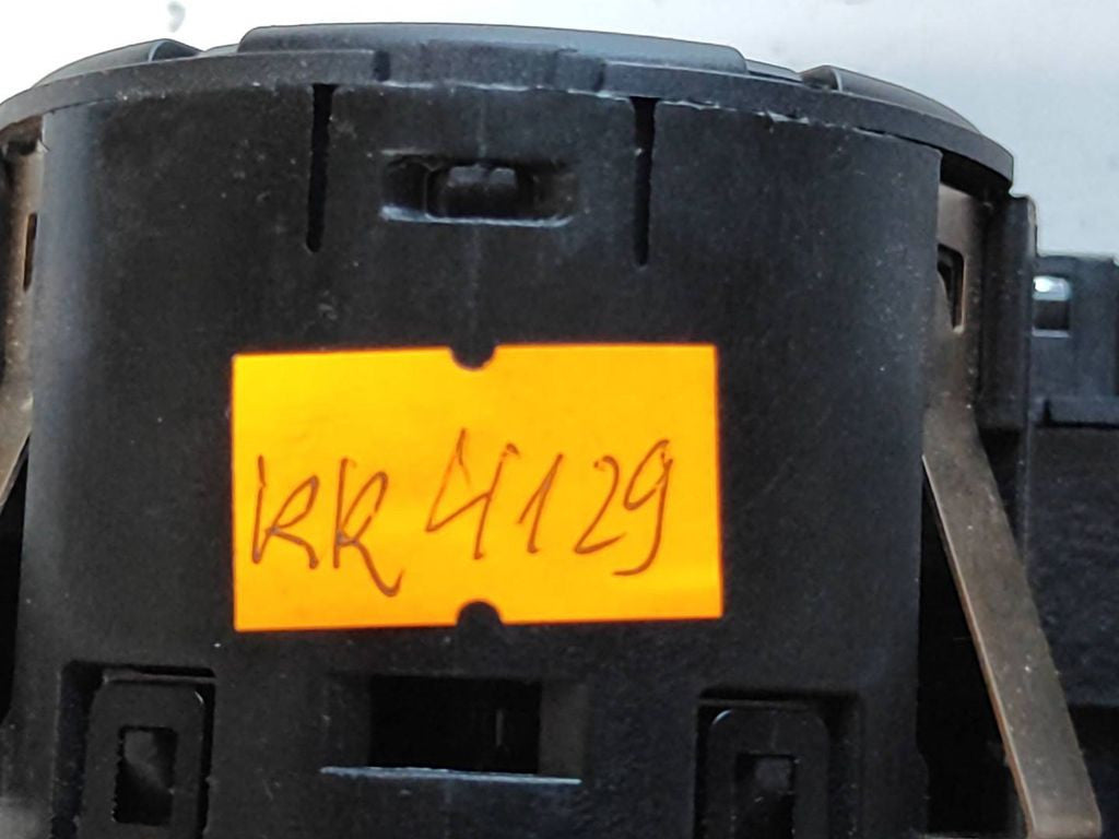 Mercedes-Benz C W204 2013 Light switch A2049053103 