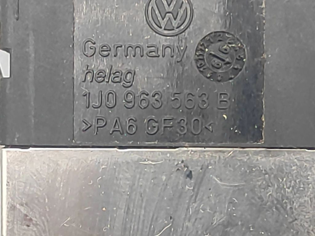 Volkswagen Golf IV MK4 1999 Seat heating switch 1J0963563B 