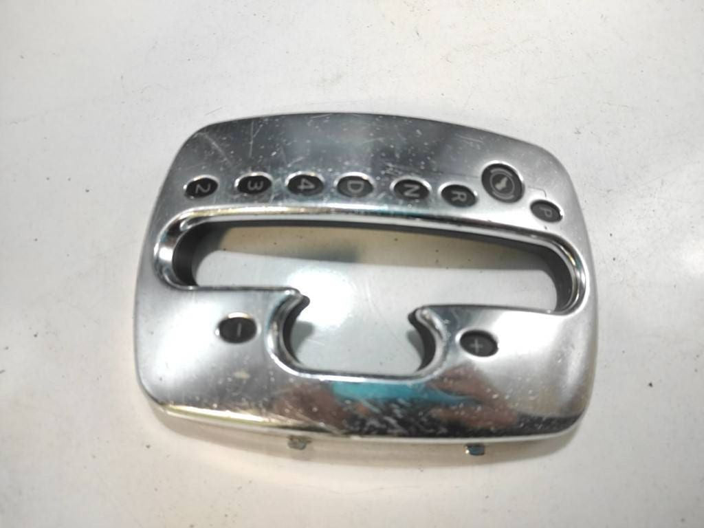 Volkswagen PASSAT B5.5 2001 Gear shifter surround trim plastic 60200504 