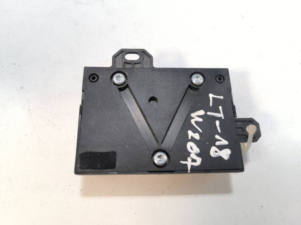Mercedes-Benz E W212 2011 Fuel injection pump control unit module A2129000406