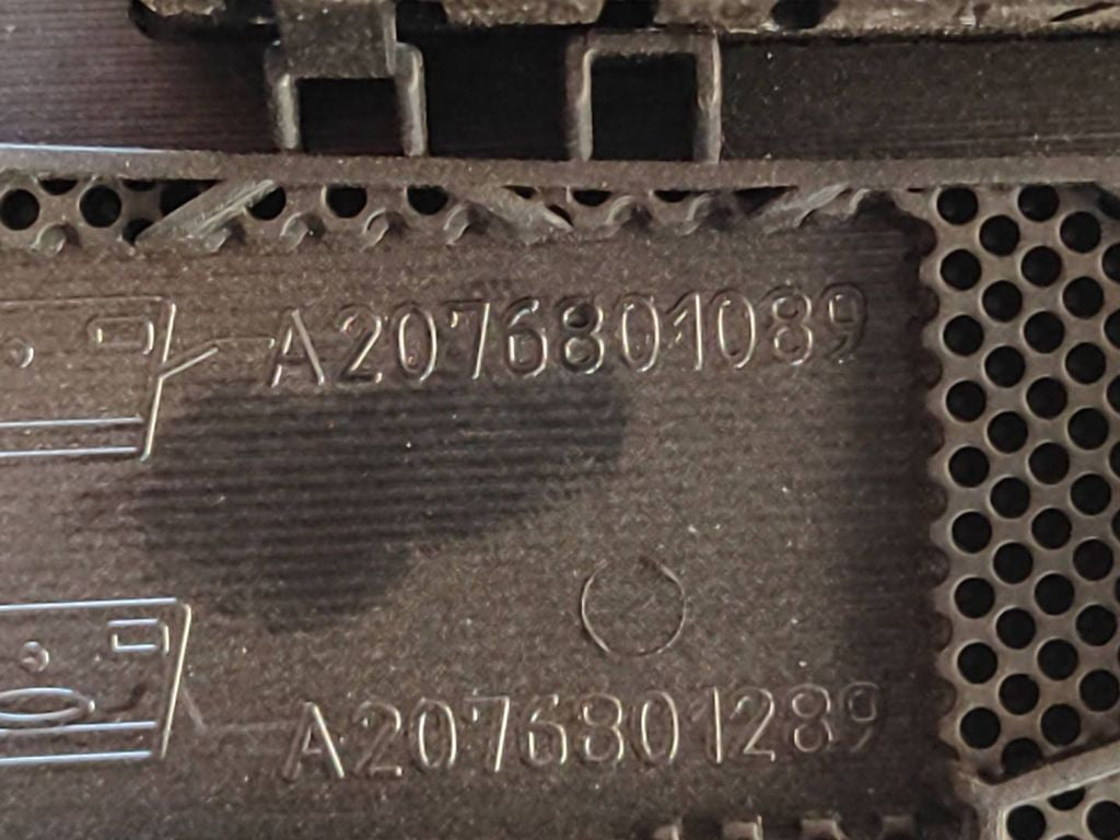 Mercedes-Benz E C207 W207 2009 parking PDC sensor display screen A2076801089