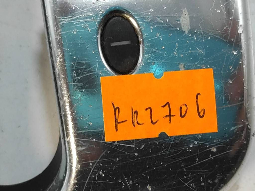 Volkswagen PASSAT B5.5 2001 Gear shifter surround trim plastic 60200504 